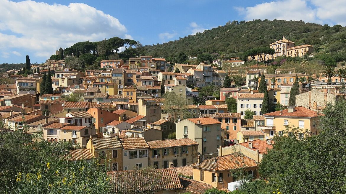 Randonner autour de Bormes-les-Mimosas : itinéraires, saisons et conseils pour un séjour nature dans le Var